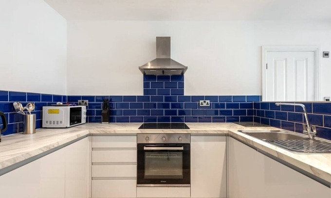 Doncaster Apartment | Contemporary Budget Studio in Central Doncaster