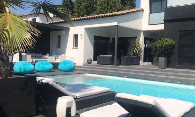 Saint-Series Villa | Contemporary luxury villa with private pool
