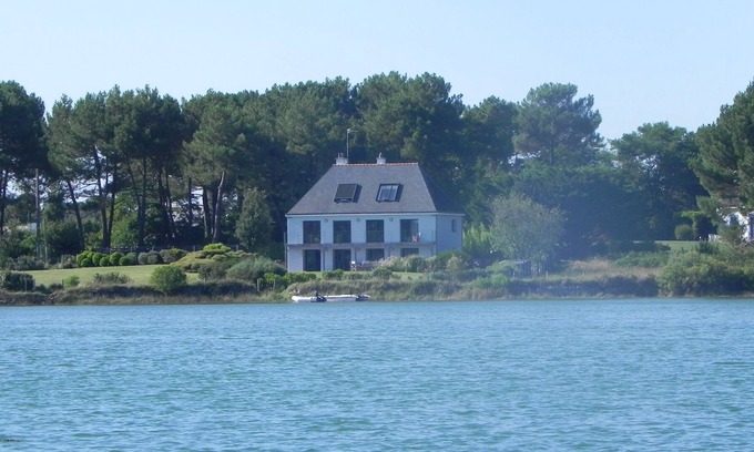 Saint-Philibert Villa | Contemporary villa stunning sea views