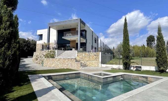 Mougins Villa | Contemporary villa 10 minutes from Cannes