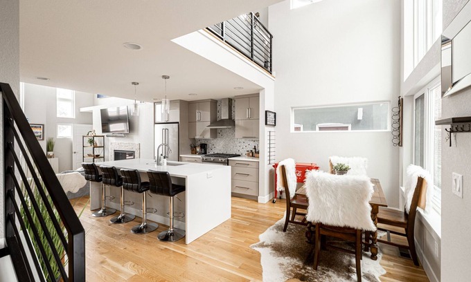 Baker Condo | Contemporary Zen Townhome with a View | Wash Park