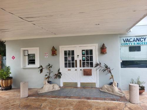 Naples Hotel | Conty's Motel