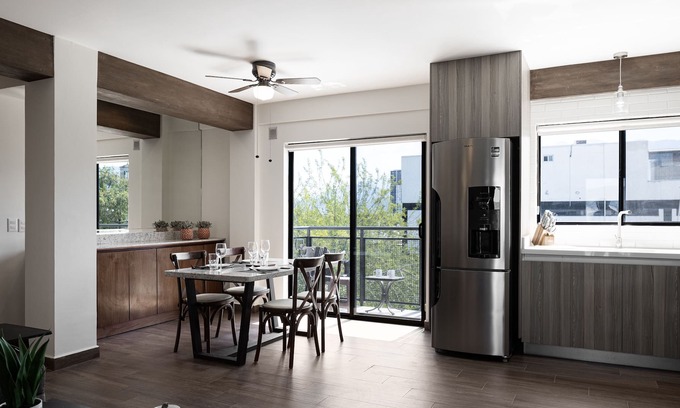 Monterrey Apartment | Convenience, luxury, near UANL.