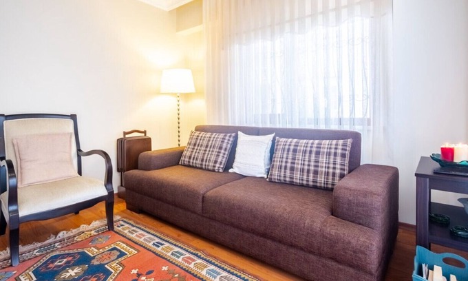 Atasehir Apartment | Convenient Flat 15 min to Buyaka Mall in Atasehir