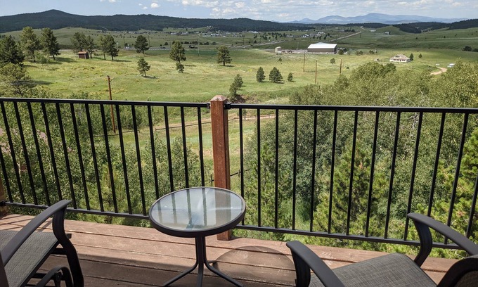 Divide House | Convenient Locale in the Heart of Divide w/Magnificent Views, multi decks, BBQ