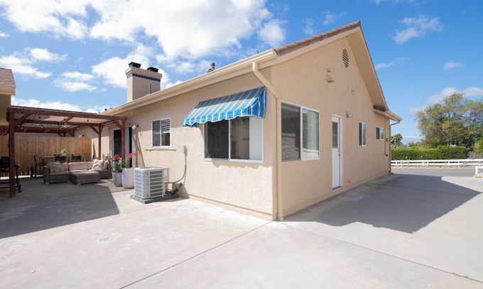 Guajome House | Cool 2-bedroom house with AC in Oceanside