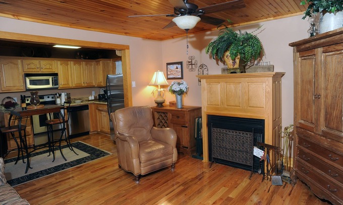 Blowing Rock Cottage | COOL COTTAGE AT 4800 FT SLEEPS 8. GOOGLE MAP IS NOT CORRECT 10 MILES TO B ROCK