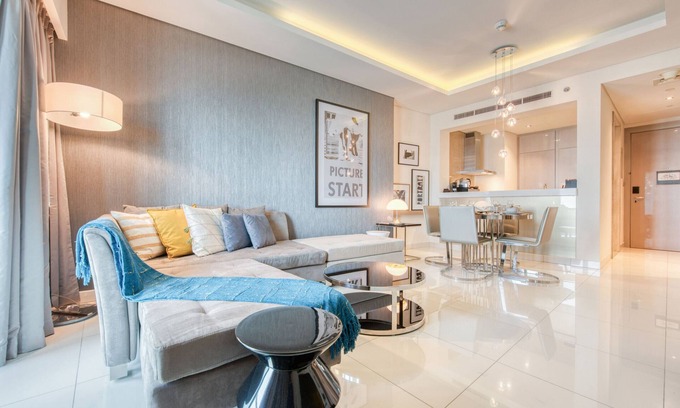 Business Bay Apartment | Cool Dubai Apt next Burj Khalifa & Design District