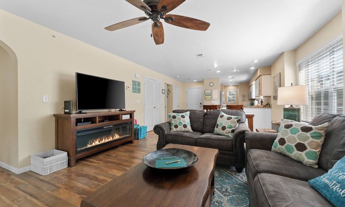 Branson Condo | Cool Fall Rates! Cozy. 2nd bath update! Master spa shower!