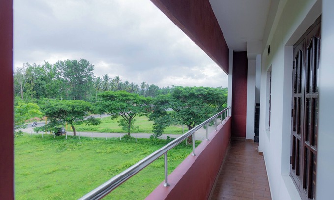 Kushalnagar Hotel | Coorg Residency Homestay