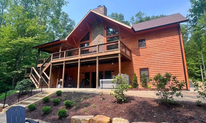 Gnaw Bone Apartment | Copper Cliff Cabin in Brown County