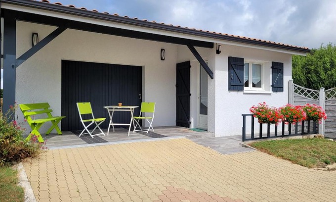Ordonnac Apartment | Coquet studio en Médoc, Jacuzzi et climatisation