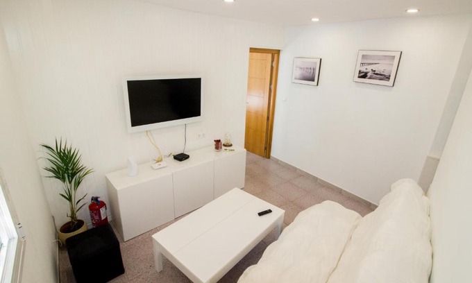 Torre del Mar Apartment | Coqueto Apartamento 50m de playa