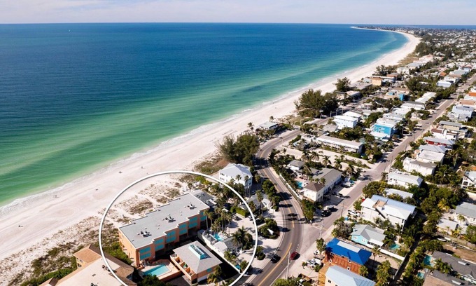 Bradenton Beach Condo | Coquina Beach Club 102