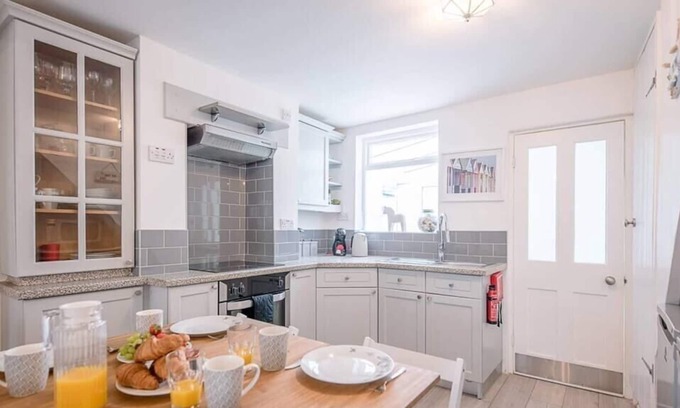Kessingland House | Coral Cottage, Kessingland