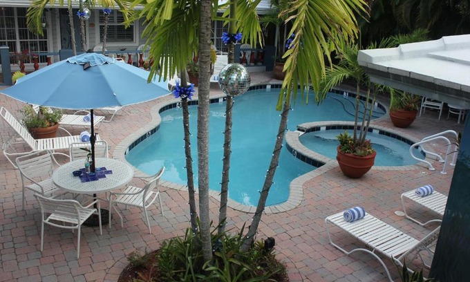 East Fort Lauderdale House | Coral Reef Guesthouse