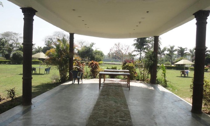 Nainital Hotel | Corbett Pool & Cottages