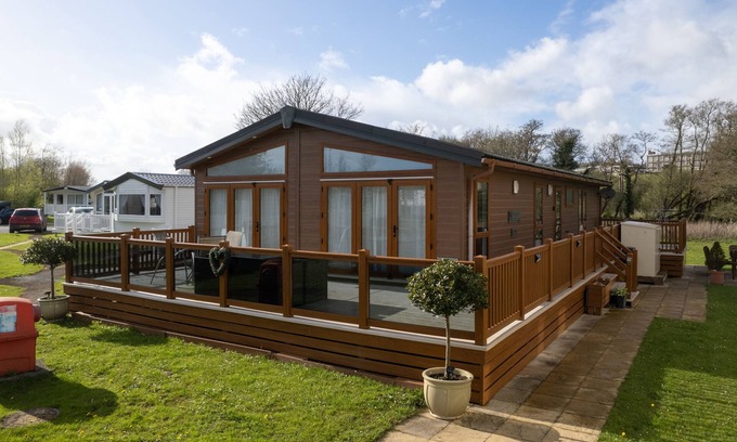 Penally House | Cormorant - Luxury Lodge, Close to the Beach