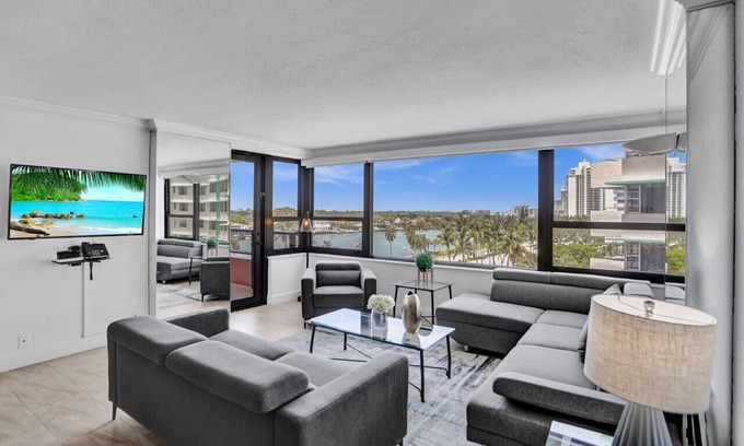 Mid Beach Apartment | Corner 2BR With Ocean View and Beach Access 820