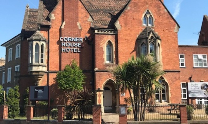 Taunton Hotel | Corner House Hotel