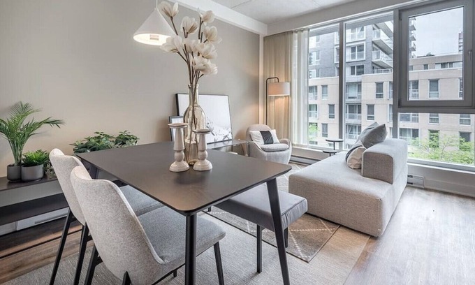Shaughnessy Village Apartment | Corporate Apt in MTL downtown