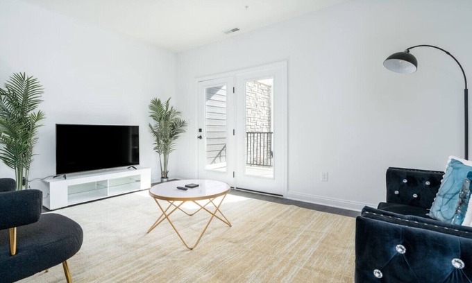 Whitestown Apartment | Corporate Housing by MGM