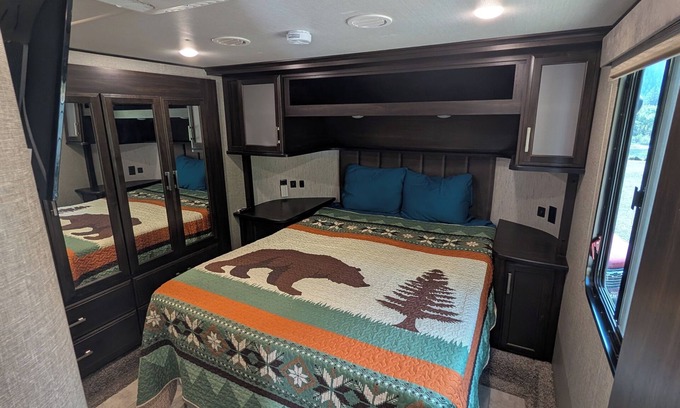Ahsahka House | Correa's RV, close to the river, pet friendly