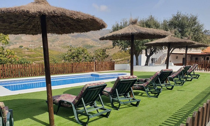 Rio Velez Cottage | CORTIJO CARMEN (BEAUTIFUL RURAL HOUSE)
