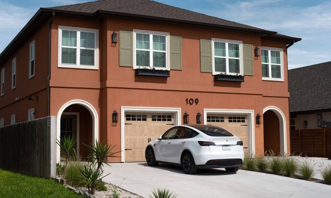 Port Isabel House | Cosmic Cactus: Designer Luxury Escape & Amenities