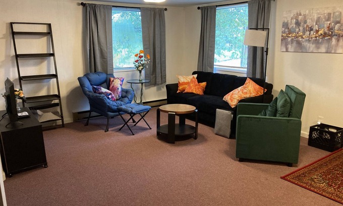 Aberdeen Condo | Cosmopolis in Forest Hills area. Next to Aberdeen/Hoquiam.