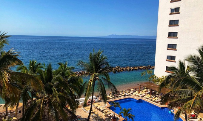 Barra de Navidad Hotel | Costa Sur Resort by VRHost