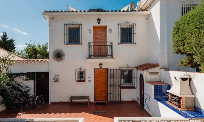 Marbella Ski Chalet | Costabella Beach House · Magnolia Marbella