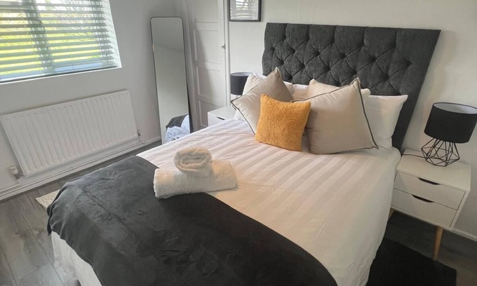 Wolverhampton Apartment | Cosy 1 bed flat located in a quite area in Wolverhampton.