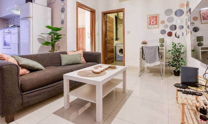 Ta' Giorni Apartment | Cosy 1BR home in the heart of St.Julians w/WIFI