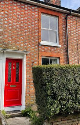 Newport House | Cosy 2 bedroom Victorian cottage, Newport, Isle of Wight