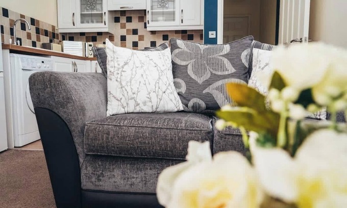 Castle Donington Apartment | Cosy 2BR Apt Near Airport Free Parking | By DerBnB