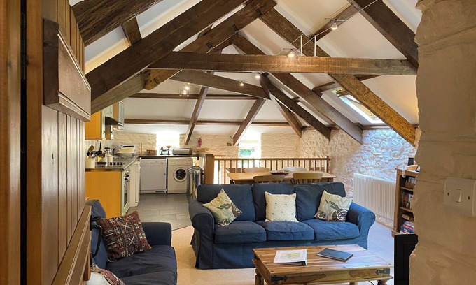 St Brides Cottage | Cosy and characterful apartment for two in a peaceful hamlet, close to Solva