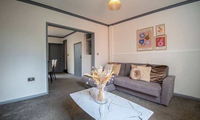 Lincoln House | Cosy and Charming Home | Free Wi-Fi and Smart TV