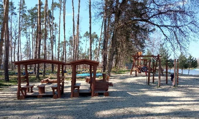Hradec Kralove House | Cosy apartment in villa for 12 guests with WIFI, TV, patio, pets allowed and parking