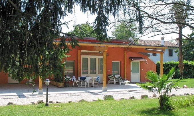 Strassoldo Apartment | Cosy apartment for 4 people with WIFI, A/C, TV, terrace and pets allowed