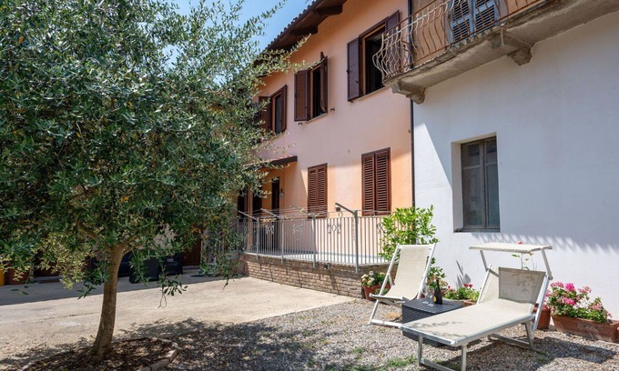 Grazzano Badoglio Apartment | Cosy apartment for 6 people with A/C, WIFI and terrace