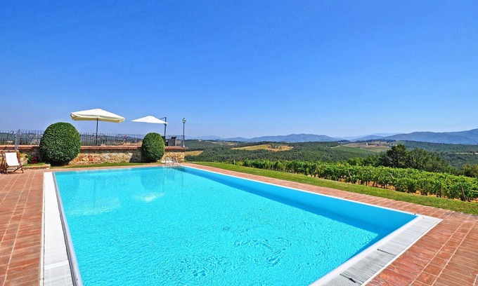 San Casciano in Val di Pesa Apartment | Cosy apartment with WIFI, pool, TV, pets allowed, panoramic view, parking, close to Greve In Chianti