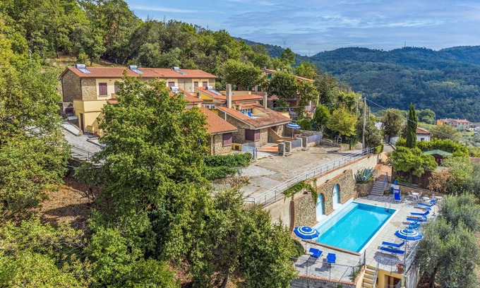San Baronto Apartment | Cosy apartment for 4 people with WIFI, pool, balcony, pets allowed and panoramic view