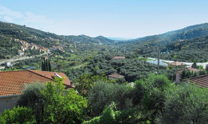 Dolcedo Apartment | Cosy apartment for 10 guests with WIFI, private pool, TV and patio