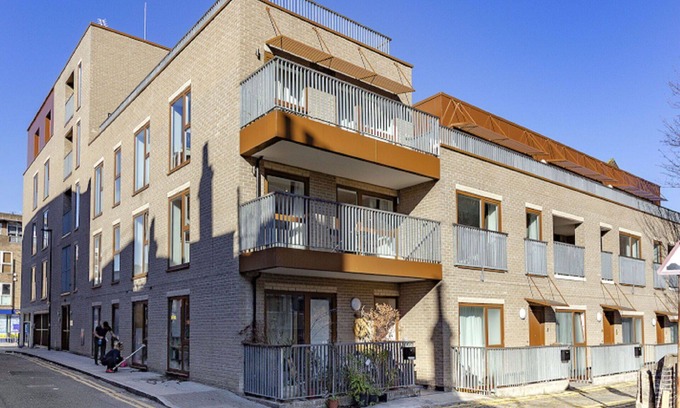 Haggerston Apartment | Cosy apartment for 2 people with WIFI and TV