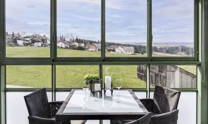 Loffingen Apartment | Cosy apartment for 4 guests with pool, WIFI, TV, balcony and parking