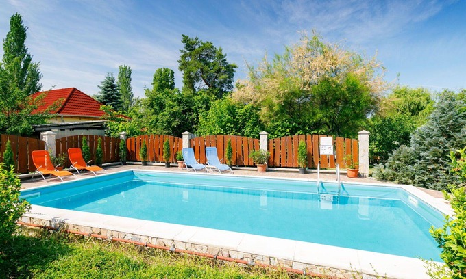 Zamardi Apartment | Cosy apartment for 4 guests with WIFI, A/C, pool
