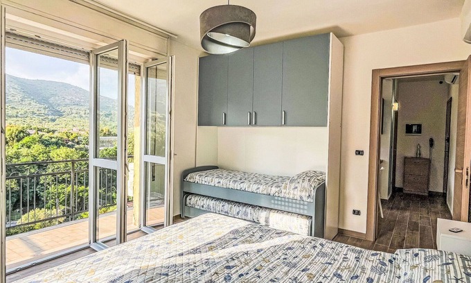Ceriale Apartment | Cosy apartment for 4 people with WIFI, A/C, TV and balcony