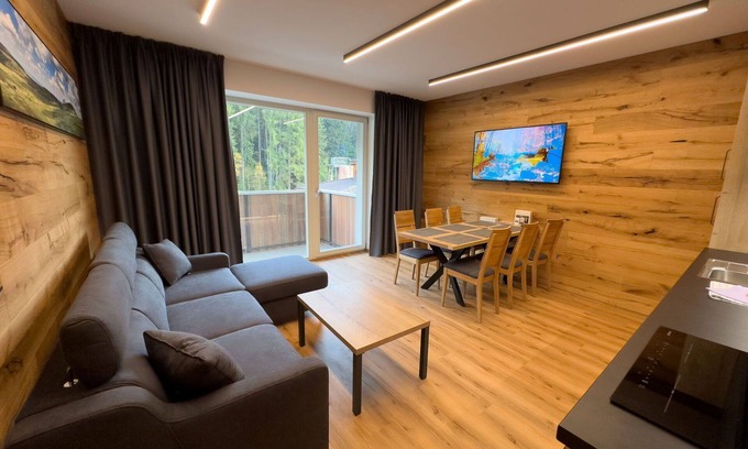 Pec pod Snezkou Apartment | Cosy apartment for 5 guests with WIFI, TV, balcony, panoramic view and parking
