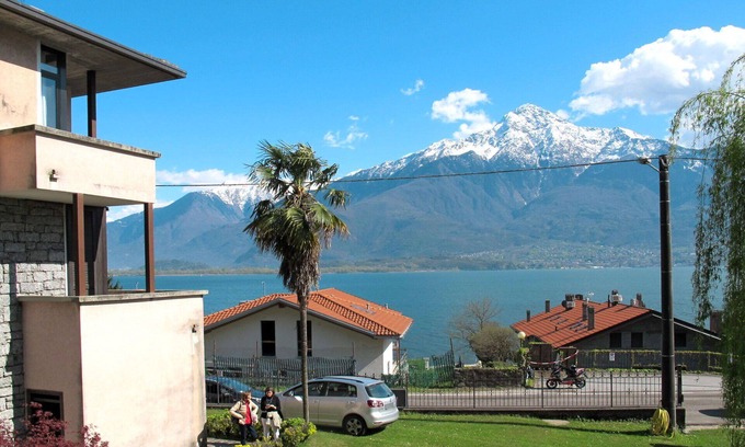 Aurogna Apartment | Cosy apartment for 9 guests with hot tub, WIFI, TV, patio and pets allowed